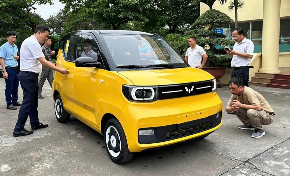 Nhà phân phối xe điện Trung Quốc phê duyệt loạt giao dịch với các bên liên quan