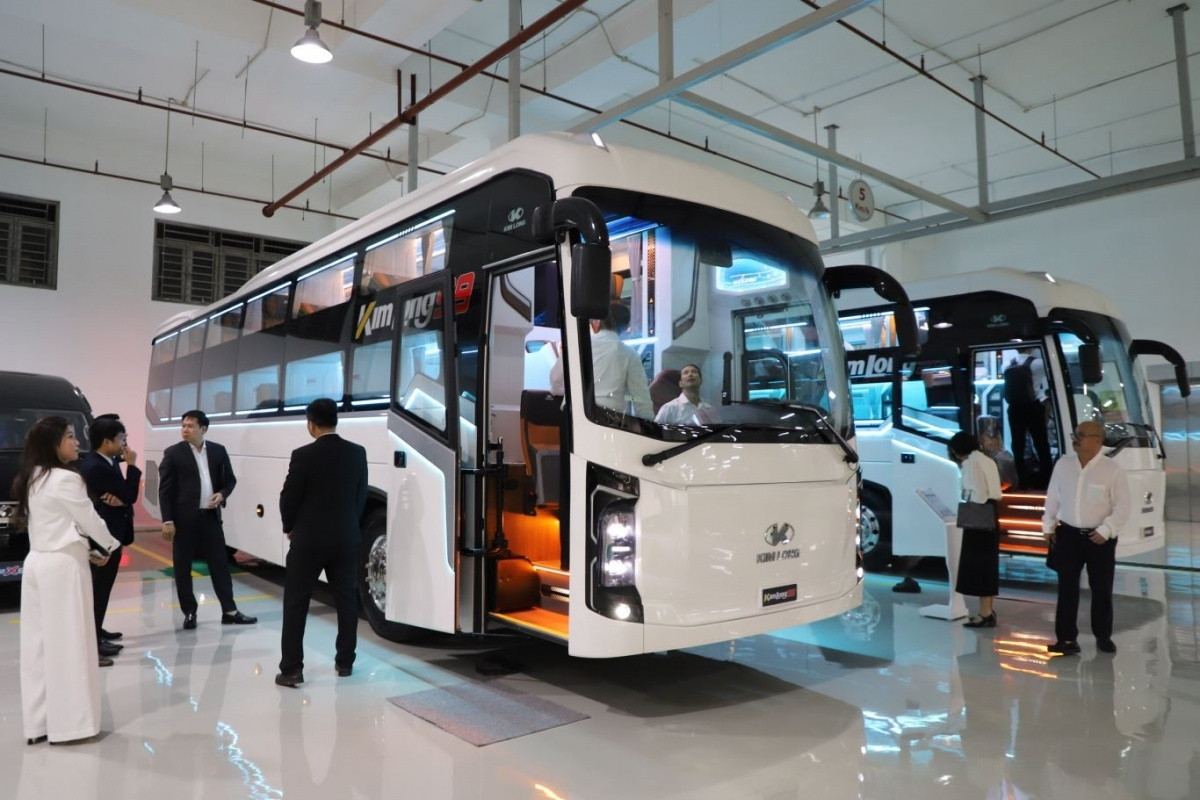 Hãng xe Việt Kim Long Motor muốn tuyển gần 500 lao động, không yêu cầu tốt nghiệp Đại học