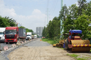 Chậm tiến độ mở rộng đường vào cảng cát lái, một nhà thầu ở TP. HCM bị chấm dứt hợp đồng