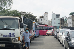 TP.HCM lo tái diễn cảnh ùn tắc đăng kiểm dịp cuối năm