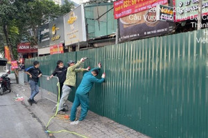 Hà Nội thông báo cưỡng chế 4 căn nhà mặt tiền phố Đại Cồ Việt trong tháng 11