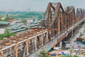 Hà Nội trình dự án nghiên cứu sửa chữa ‘tháp Eiffel nằm ngang’ hơn 100 năm tuổi