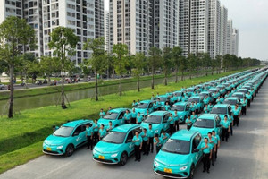 Vì sao hãng taxi của tỷ phú Phạm Nhật Vượng muốn tuyển 2.000 tài xế nữ?