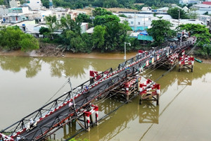 TPHCM rà soát, thay thế 17 cầu sắt trên 50 năm tuổi xuống cấp