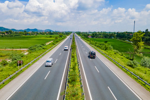 2 ngày nữa sẽ phân luồng ô tô đi cao tốc Cầu Giẽ - Ninh Bình