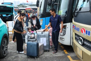 'Nhồi nhét' khách, tài xế có thể bị phạt đến 75 triệu đồng