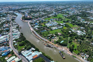 Được đầu tư hơn nửa tỷ đồng mỗi mét làm bờ kè, kênh đào đầu tiên ở miền Tây 'lột xác' ngoạn mục