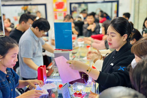 Tiệm vàng ngày thần tài: Nơi chen chúc, chỗ vắng hoe