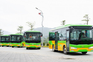 Hãng ô tô Việt Kim Long Motor bàn giao lô xe Citybus phục vụ hệ thống giao thông công cộng tại tỉnh Lào Cai