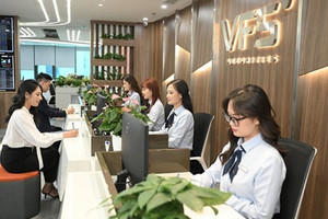 VFS vay 1.700 tỷ đồng rồi mang phần lớn đi gửi ngân hàng để ăn lãi suất chênh lệch