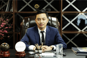 Chủ tịch, CEO một công ty bất động sản cùng từ chức