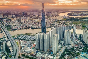 GDP của Việt Nam nhảy vọt 43 bậc sau 31 năm, vượt xa một số nước châu Âu