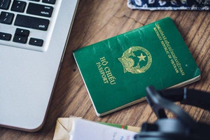 Thủ tướng: Nghiên cứu chính sách miễn visa với một số đối tượng như tỷ phú trên thế giới