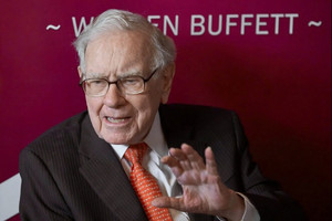 Chứng khoán Mỹ lao dốc, Warren Buffett nắm 300 tỷ USD tiền mặt nhưng vẫn kiên định với nguyên tắc vàng