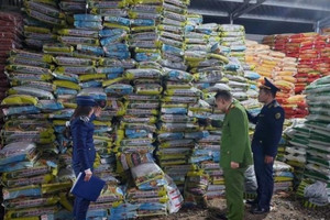 Phát hiện công ty sản xuất hơn 67 tấn phân bón giả mạo nhãn hiệu 'Rồng Mỹ' và 'Việt Xô' tại Thanh Hóa