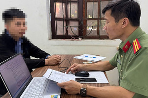 Xử lý 2 người bình luận tiêu cực liên quan vụ bắt ma túy ở Quảng Ninh