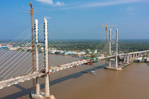 Chỉ 4 tháng nữa, cây cầu gần 7.000 tỷ, cách cầu dây văng đầu tiên do Việt Nam thiết kế 3,8km sẽ đưa vào vận hành