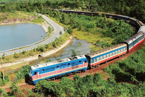 Thủ tướng chỉ đạo đẩy nhanh tiến độ dự án đường sắt Lào Cai - Hà Nội - Hải Phòng