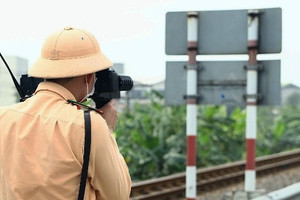 Điểm lại các lỗi vi phạm tài xế ô tô hay bị phạt nguội trên cao tốc