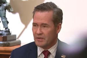 Ông Trump thay cố vấn an ninh quốc gia dính bê bối làm lộ kế hoạch quân sự mật