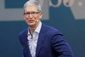Cánh tay robot và tham vọng sản xuất iPhone trên đất Mỹ