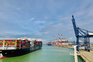 Cảng nước sâu hiện đại bậc nhất Việt Nam đón siêu tàu dài 400m, mở lối xuất khẩu sang Mỹ