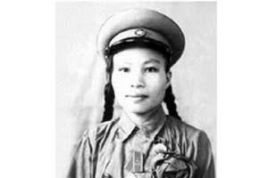 Nữ Anh hùng LLVTND đầu tiên của quân đội Việt Nam: Từng tay không bắt quan Pháp, được Bác Hồ tặng khẩu súng lục