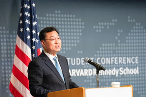 Đại sứ Trung Quốc tại Mỹ cảnh báo Washington về xung đột thuế quan