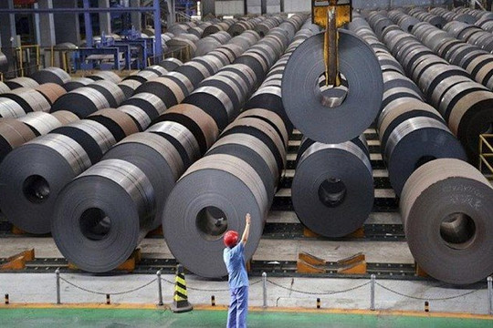 Thép Nam Kim (NKG) giảm sàn 7/9 phiên gần nhất, Phó Tổng Giám đốc đăng ký mua 2 triệu đơn vị