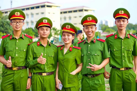 Trước ngày 31/3, hàng loạt cơ hội ‘vàng’ cho công dân Việt Nam tốt nghiệp đại học chính quy muốn làm việc tại Bộ Công an