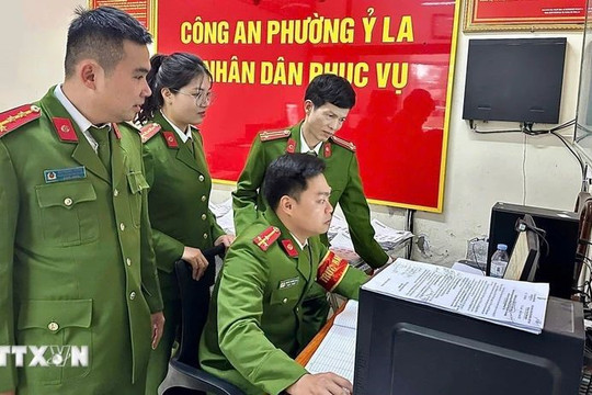 Từ bây giờ, Công an xã có quyền giải quyết 35 thủ tục hành chính, dịch vụ công trực tuyến này