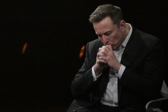 Buồn của Elon Musk: Cổ phiếu Tesla lao dốc thê thảm sau khi BYD tung mẫu xe chỉ sạc 5 phút là đầy