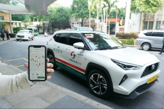 Mất thị phần trước làn sóng xe điện, ông lớn Vinasun (VNS) thanh lý hơn 1.000 taxi cũ, rót tiền vào dòng Hybrid