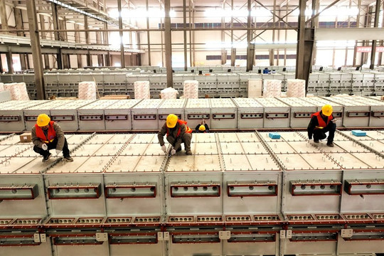 Cuộc chiến khoáng sản bắt đầu: Ông Trump muốn đánh thuế toàn bộ nguyên liệu chiến lược nhập khẩu, thách thức Trung Quốc
