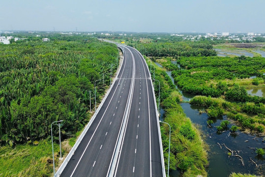 Hiện trạng 18km cao tốc Bến Lức - Long Thành trước 'giờ G'