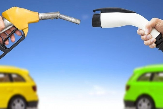 Xe điện hay xe xăng đáng tin cậy hơn? Thêm 2 nghiên cứu mới tiết lộ sự thật