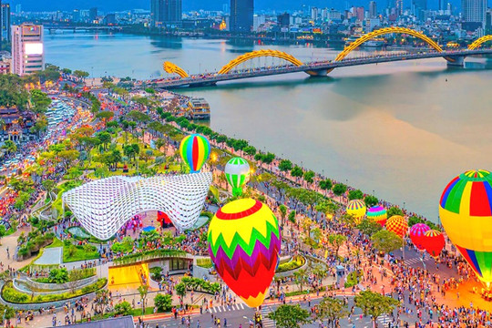 Về 'một nhà' sau gần 30 năm tách hợp, đây là thành phố trực thuộc TƯ lớn nhất, vừa có bờ biển dài nhất vừa có 2 sân bay
