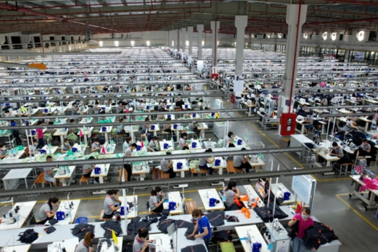 Lãnh đạo công ty may 11.400 nhân sự: Thuế Mỹ chỉ cần tăng thêm 10%, nhiều doanh nghiệp đã phá sản